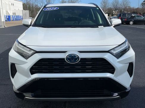 Used 2024 Toyota RAV4 SE image 9