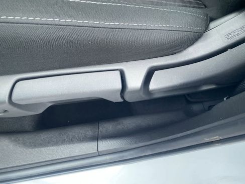 Used 2023 Mitsubishi Outlander ES FWD image 12