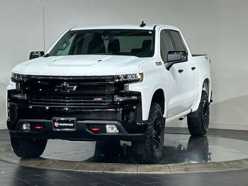 Used 2022 Chevrolet Silverado 1500 LT Trail Boss w/ LPO, Dark Essentials Package AWD/4WD image 5
