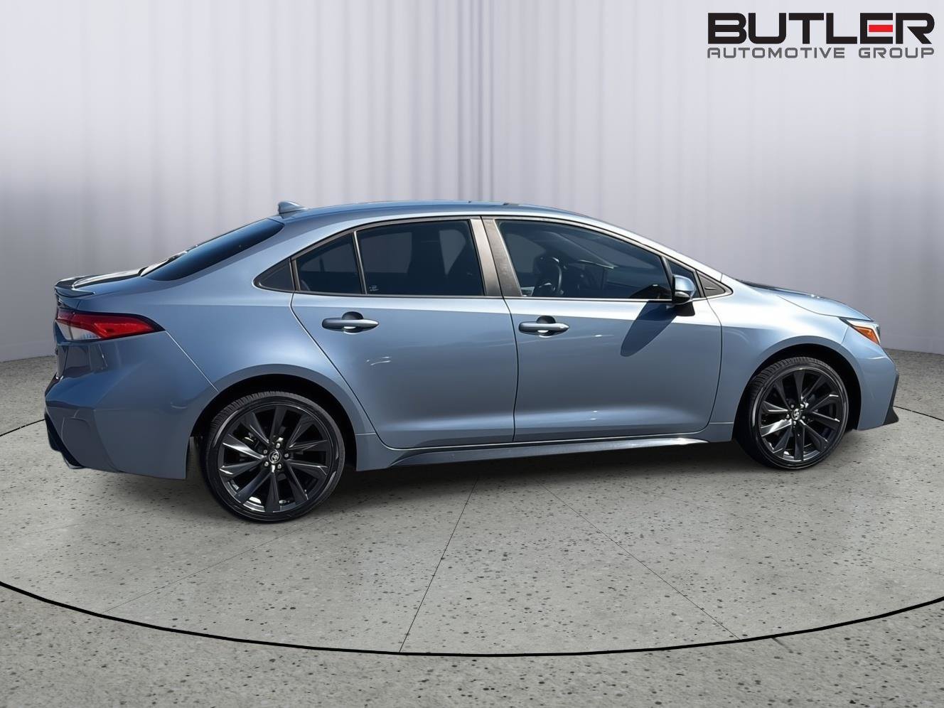 Used 2023 Toyota Corolla SE FWD image 7
