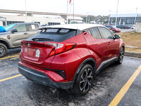 Used 2018 Toyota C-HR XLE image 8