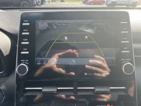 Used 2022 Toyota Avalon XSE image 17