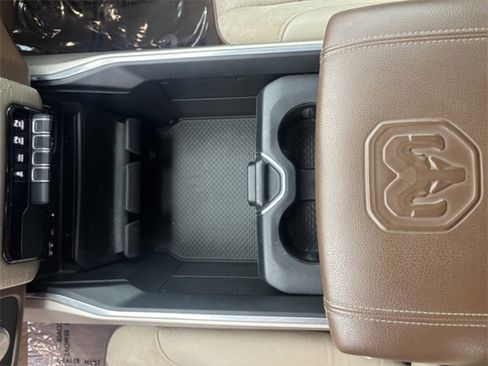 Used 2019 RAM 1500 Laramie image 18