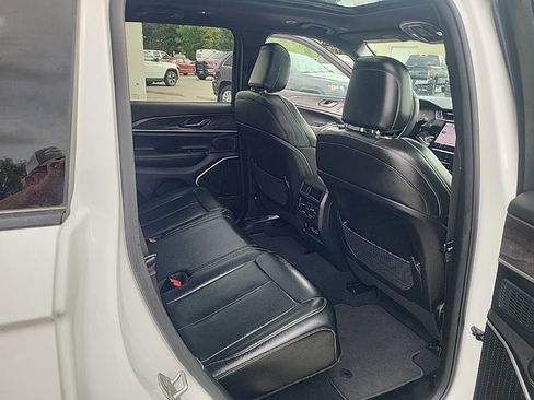 Certified 2024 Jeep Grand Cherokee Limited 4xe AWD/4WD image 19