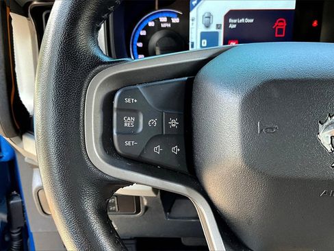 Used 2022 Ford Bronco Badlands image 10