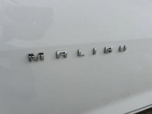 Used 2020 Chevrolet Malibu LT w/ Fleet LT Safety Plus Package image 12