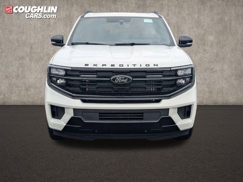 New 2026 Ford Expedition Max Platinum w/ Stealth Appearance Package AWD/4WD image 2