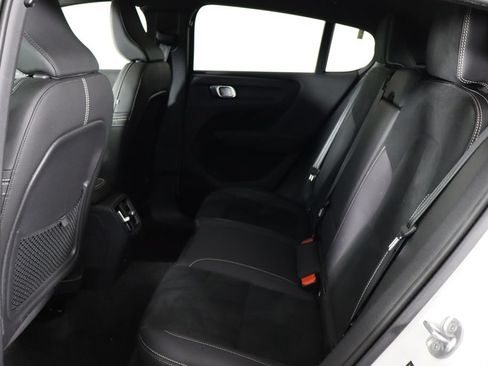 Used 2023 Volvo C40 P8 Recharge Ultimate AWD/4WD image 15