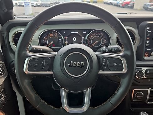 Used 2023 Jeep Wrangler Unlimited Sahara AWD/4WD image 12