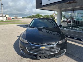 Used 2018 Chevrolet Malibu LT FWD video 2