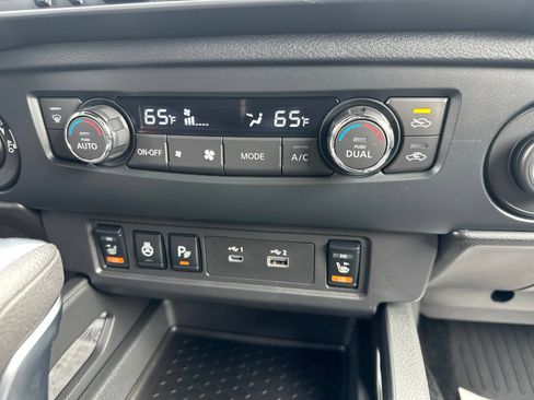 Used 2026 Nissan Frontier SV w/ All-Weather Content Package AWD/4WD image 61