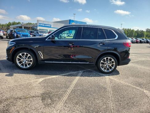 Used 2022 BMW X5 xDrive40i w/ Premium Package AWD/4WD image 4