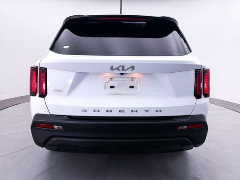 Used 2022 Kia Sorento LX AWD/4WD image 13