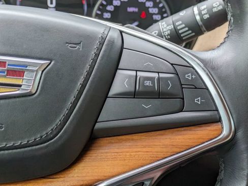 Used 2018 Cadillac XT5 Platinum AWD/4WD image 27