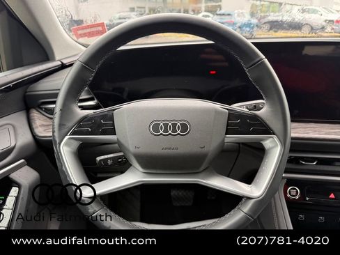 Used 2025 Audi Q5 Premium AWD/4WD image 34