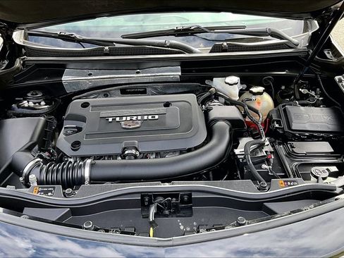 Used 2021 Cadillac XT4 Premium Luxury AWD/4WD image 9