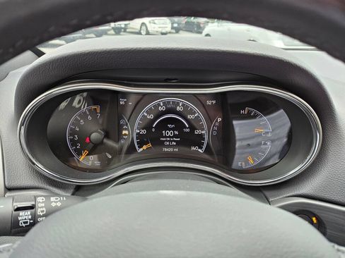 Used 2020 Jeep Grand Cherokee Altitude AWD/4WD image 22