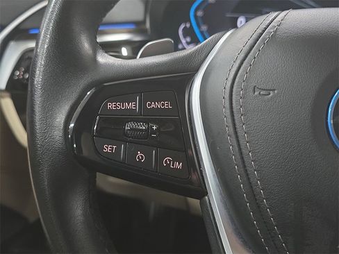 Used 2023 BMW 530e w/ Premium Package image 14