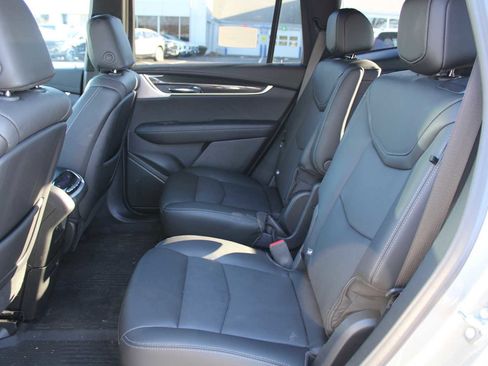 Used 2024 Cadillac XT6 Sport w/ LPO, ONYX Package image 8