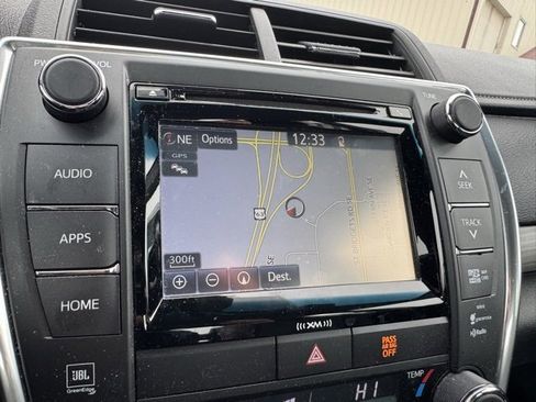 Certified 2017 Toyota Camry XLE image 3