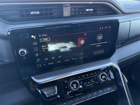 Used 2022 GMC Sierra 1500 Denali w/ Technology Package image 16