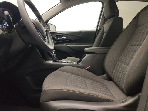 Used 2024 Chevrolet Equinox LT FWD image 17