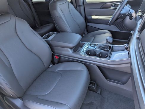 New 2026 Kia Carnival SX w/ SX Dark Edition Package image 8