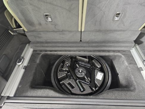 Used 2023 Rivian R1S Adventure AWD/4WD image 27