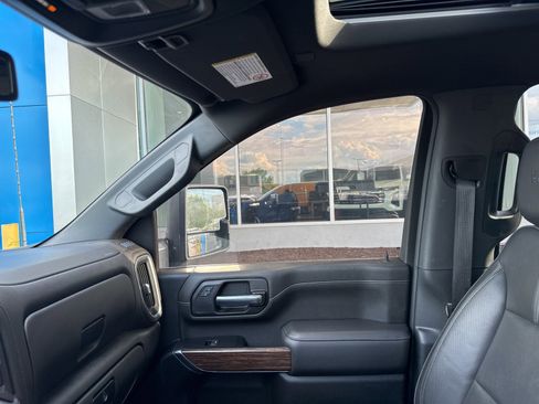 Used 2022 Chevrolet Silverado 3500 High Country image 30