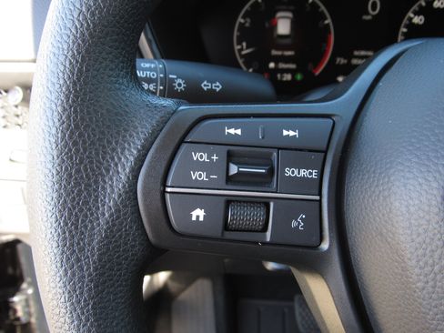 Used 2025 Honda CR-V EX image 25