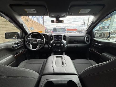 Used 2022 GMC Sierra 1500 Elevation w/ Preferred Package image 19