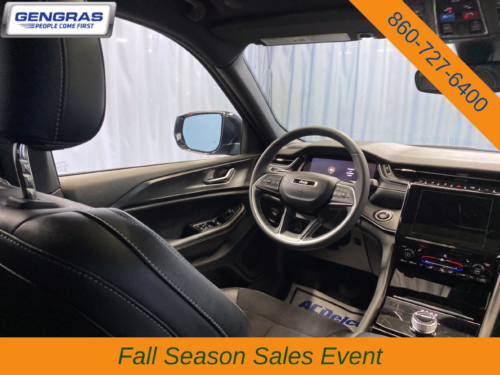 Used 2023 Jeep Grand Cherokee L Altitude AWD/4WD image 41