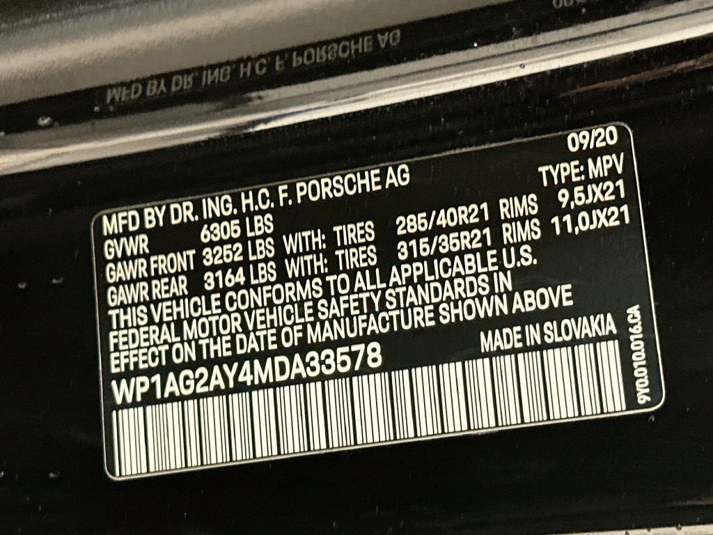 Certified 2021 Porsche Cayenne GTS AWD/4WD image 35