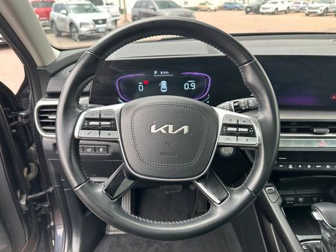 Used 2025 Kia Telluride S image 14