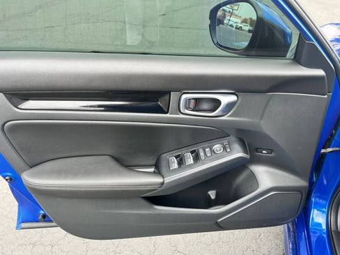 Used 2024 Honda Civic Touring image 9