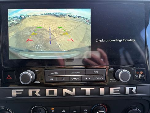 Certified 2025 Nissan Frontier SV image 13