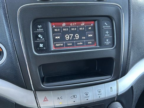 Used 2018 Dodge Journey SXT AWD/4WD image 7