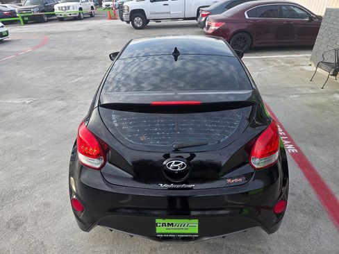 Used 2016 Hyundai Veloster Turbo image 11