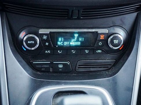 Used 2013 Ford Escape SE image 16