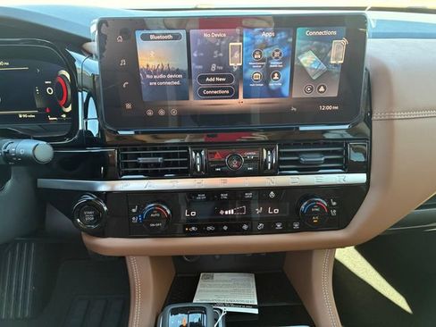 New 2026 Nissan Pathfinder Platinum image 15