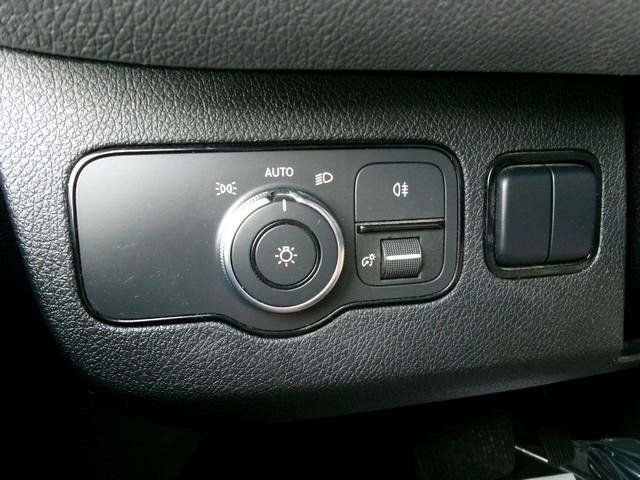Used 2019 Mercedes-Benz Sprinter 144 w/ Premium Package image 22