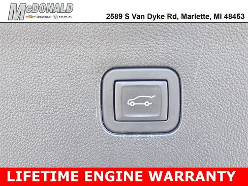 Used 2024 Buick Enclave Premium image 27