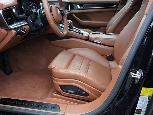 Used 2023 Porsche Panamera 4 Platinum Edition image 29