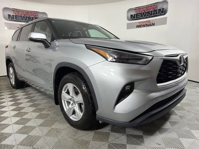 Used 2023 Toyota Highlander LE