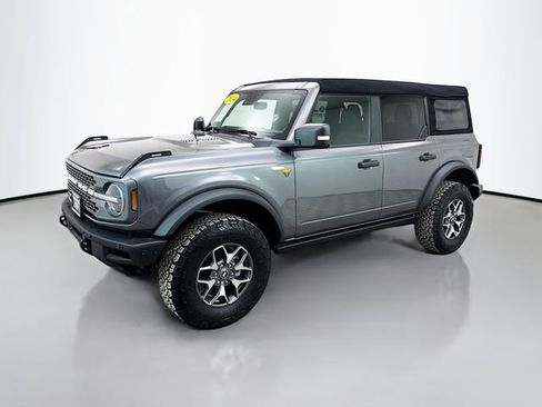 Used 2024 Ford Bronco Badlands AWD/4WD image 3