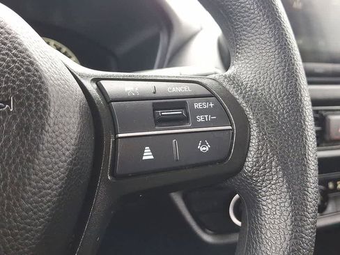 Certified 2024 Honda HR-V LX image 18