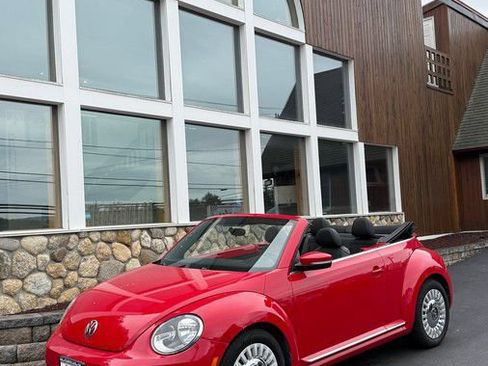 Used 2014 Volkswagen Beetle 1.8T FWD image 30