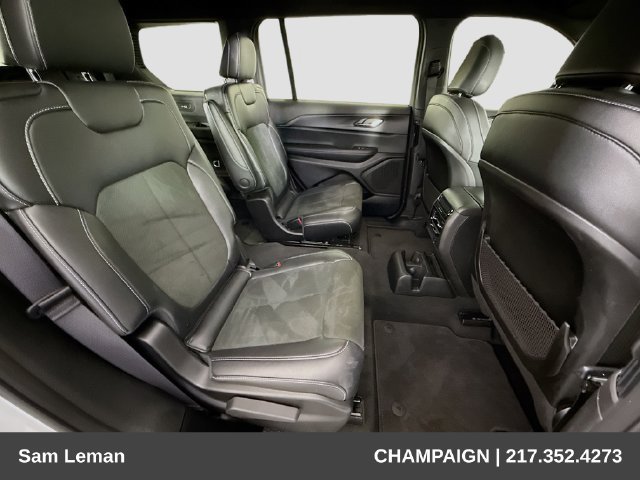 Used 2025 Jeep Grand Cherokee L Altitude RWD image 27