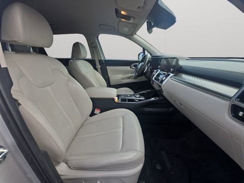 Used 2023 Kia Sorento EX AWD/4WD image 15