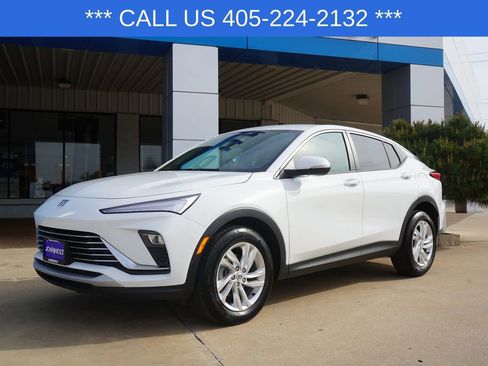 Used 2025 Buick Envista Preferred image 1